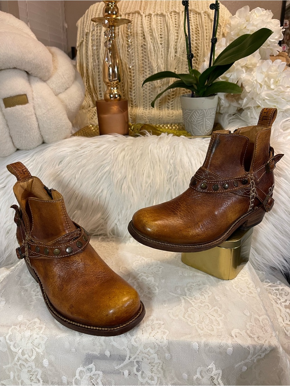 Bed Stu EUC “Germinate” Studded Ankle Booties in Tan Dip Dye Colorway MSRP$295